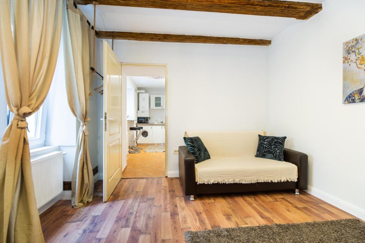 Lamp House Apartment Brașov Exterior foto